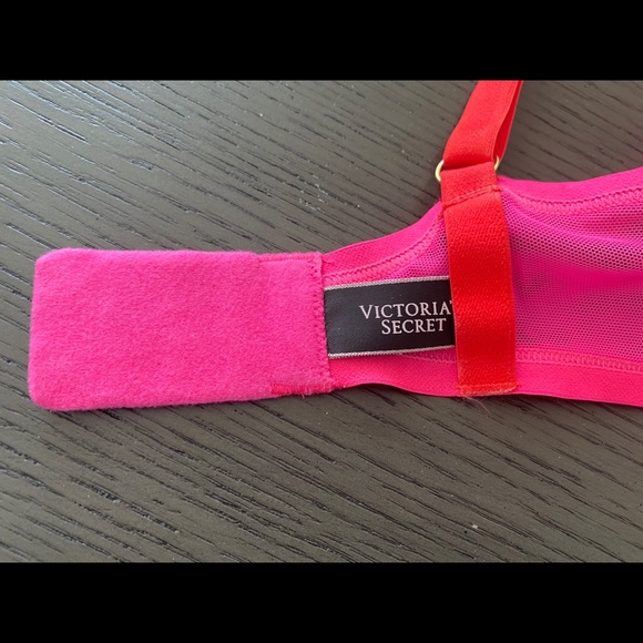 Victoria’s Secret Push-up Bra 34DD (E) - Picture 7 of 7